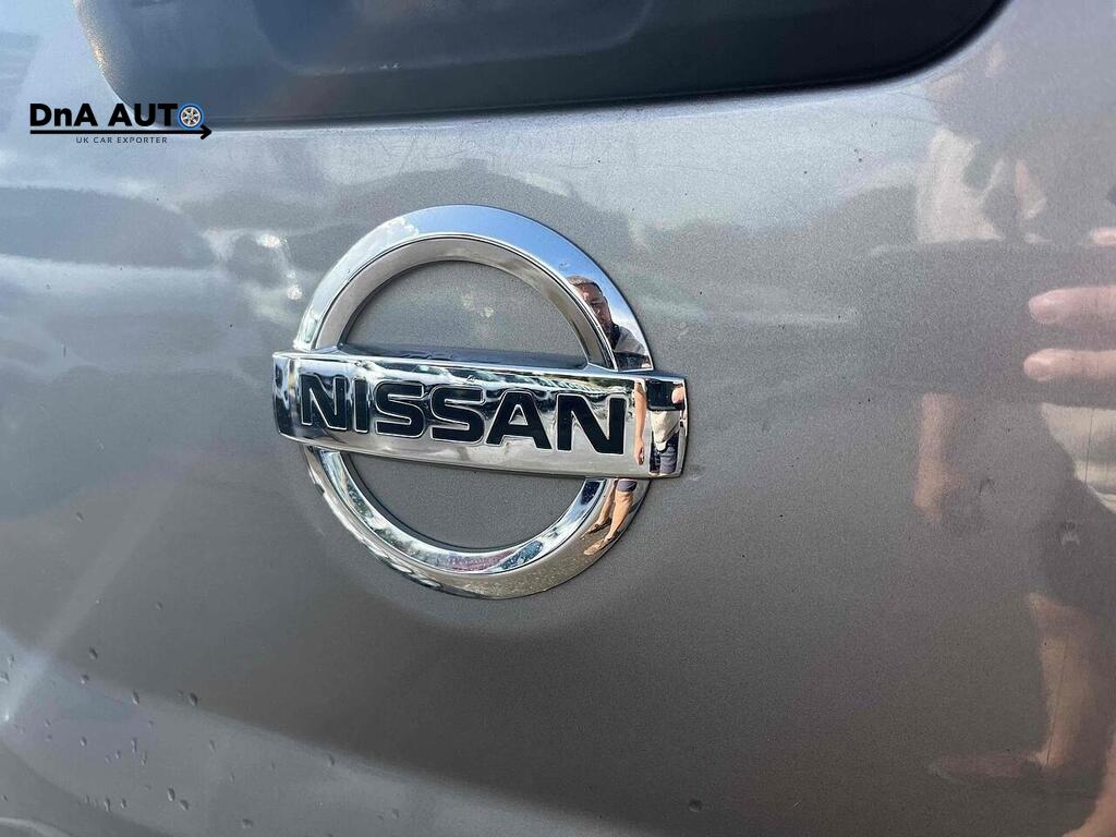 Nissan Navara 2.3 dCi Tekna Pickup Double Cab 4dr Diesel Manual 4WD Euro 6 (s/s) (190 ps)