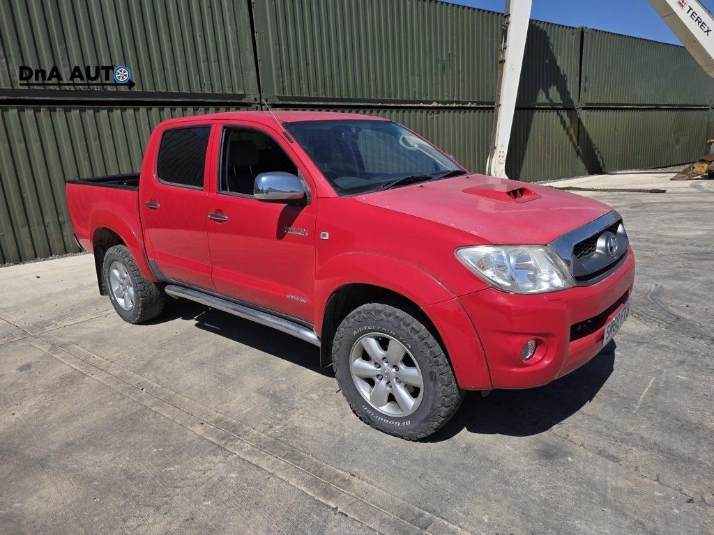 Toyota Hilux 3.0 D-4D Invincible Pickup 4dr Diesel Manual 4WD (279 g/km, 171 bhp)