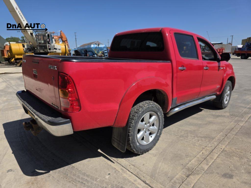 Toyota Hilux 3.0 D-4D Invincible Pickup 4dr Diesel Manual 4WD (279 g/km, 171 bhp)