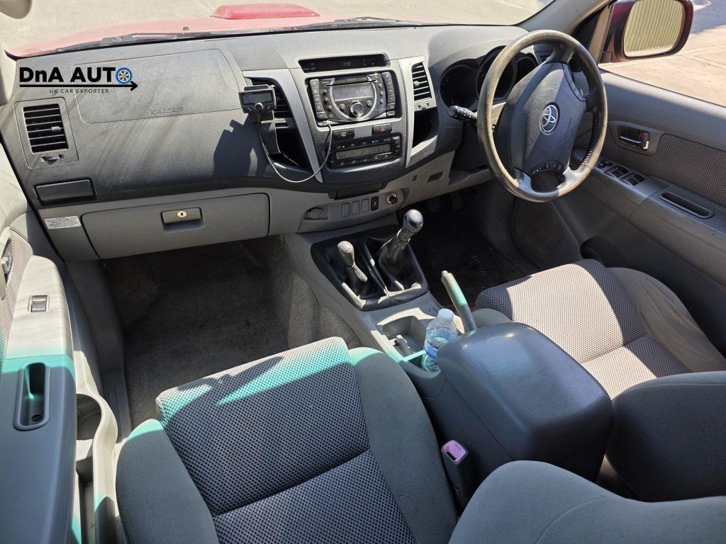 Toyota Hilux 3.0 D-4D Invincible Pickup 4dr Diesel Manual 4WD (279 g/km, 171 bhp)