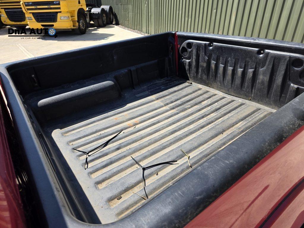 Toyota Hilux 3.0 D-4D Invincible Pickup 4dr Diesel Manual 4WD (279 g/km, 171 bhp)