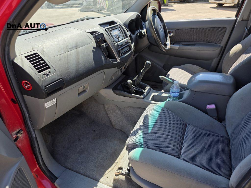 Toyota Hilux 3.0 D-4D Invincible Pickup 4dr Diesel Manual 4WD (279 g/km, 171 bhp)