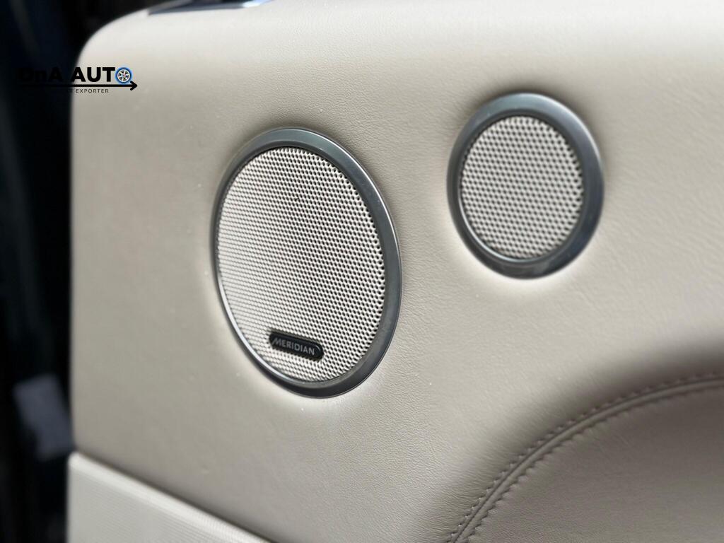 Land Rover Range Rover 4.4 SD V8 Autobiography SUV 5dr Diesel Auto 4WD Euro 6 (s/s) (339 ps)